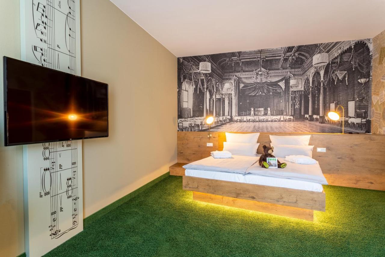 Großes Doppelzimmer „ROOMY" mit Küchenzeile